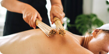 Massoterapia com Ênfase em Massagens Alternativas